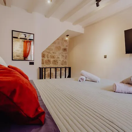 Twenty 5 * Σπλιτ